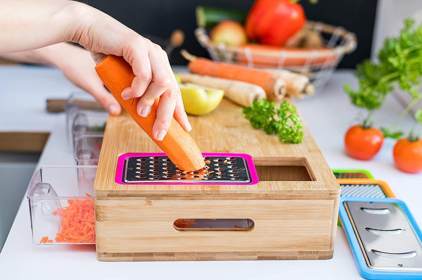 Clean House - Bamboo Chopping Board with 4 Storage Containers & 4 Graters