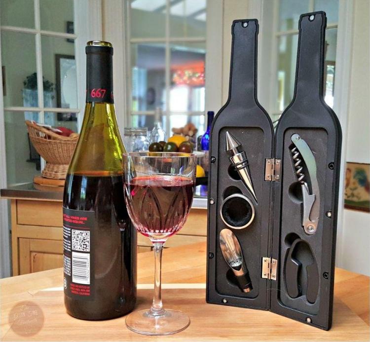 Wine Bottle Shaped Accessory Kit - 5pc